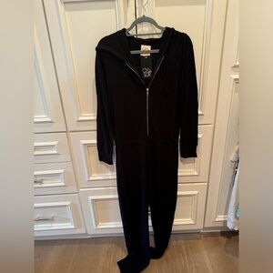 Chaser Medium Black Onesie. 🖤⚡️